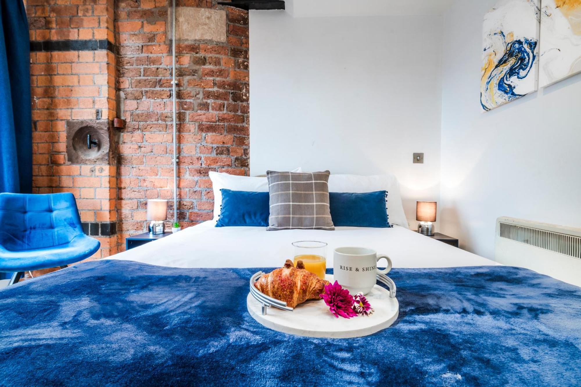Cavern Quarters, Beautiful Two Bedroom City Centre Apartment By Garudy Serviced Apartments And Short Lets - Perfect For Longer Stays Liverpool Exteriör bild