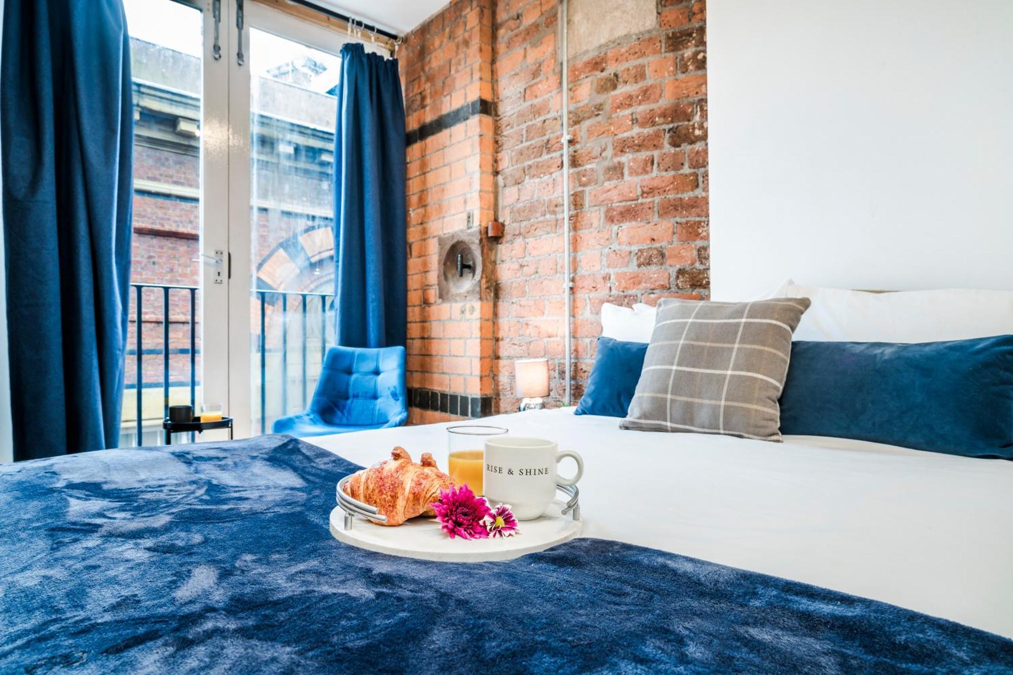 Cavern Quarters, Beautiful Two Bedroom City Centre Apartment By Garudy Serviced Apartments And Short Lets - Perfect For Longer Stays Liverpool Exteriör bild