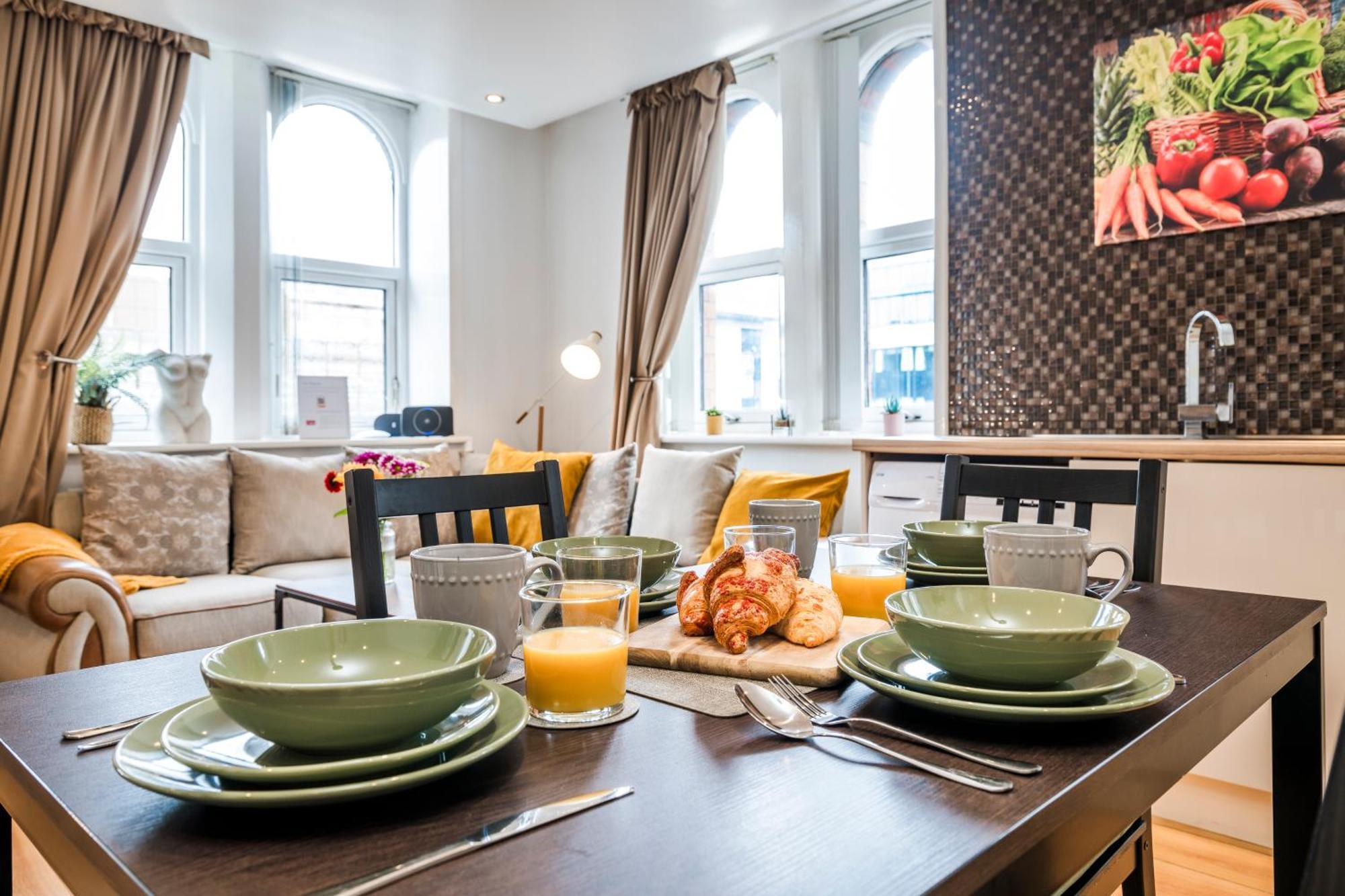 Cavern Quarters, Beautiful Two Bedroom City Centre Apartment By Garudy Serviced Apartments And Short Lets - Perfect For Longer Stays Liverpool Exteriör bild