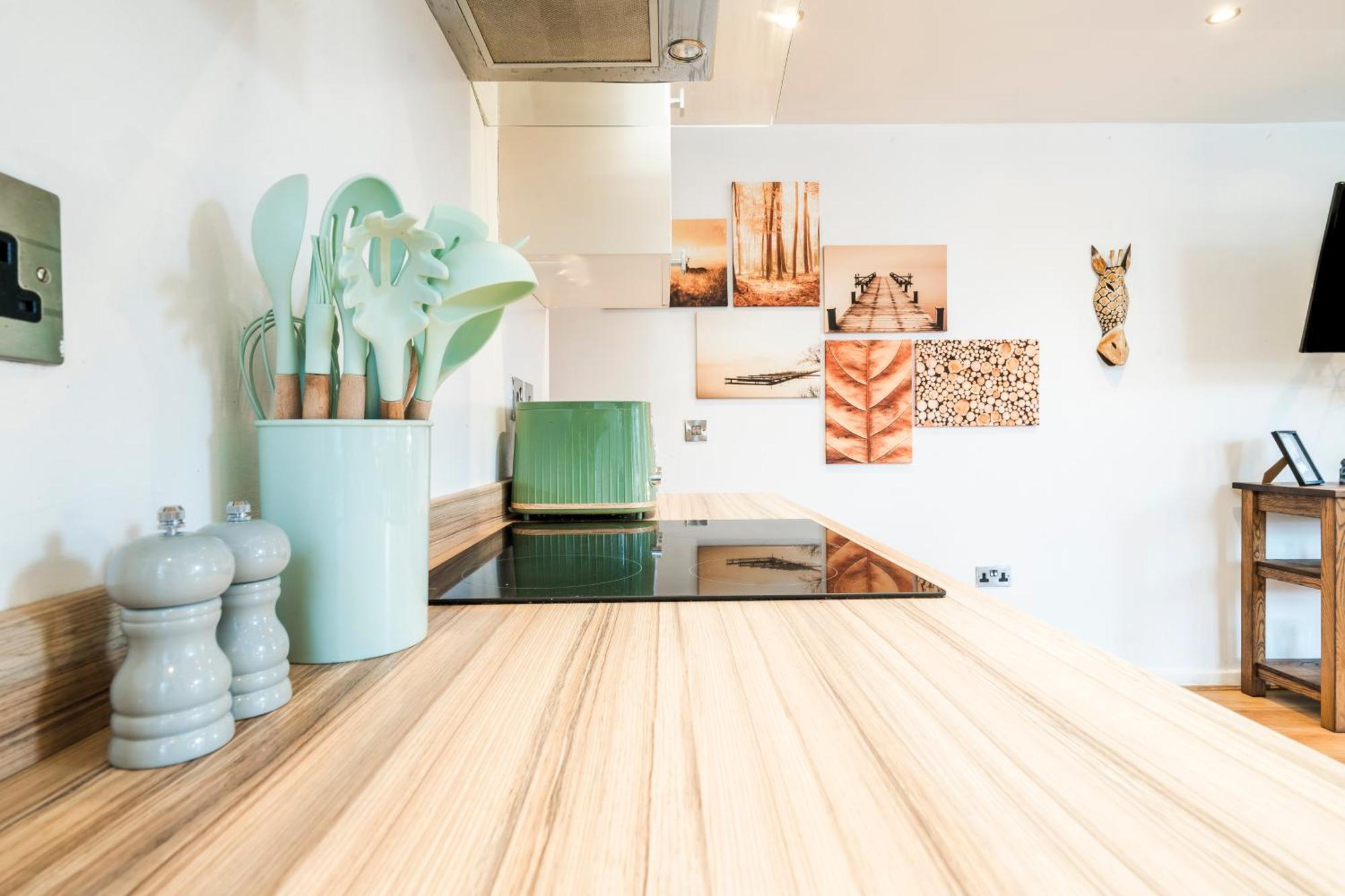 Cavern Quarters, Beautiful Two Bedroom City Centre Apartment By Garudy Serviced Apartments And Short Lets - Perfect For Longer Stays Liverpool Exteriör bild