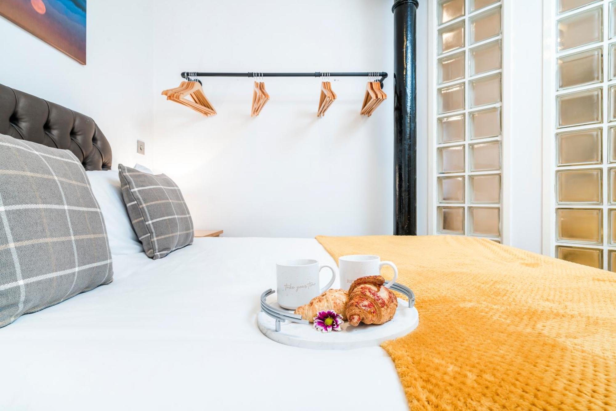 Cavern Quarters, Beautiful Two Bedroom City Centre Apartment By Garudy Serviced Apartments And Short Lets - Perfect For Longer Stays Liverpool Exteriör bild