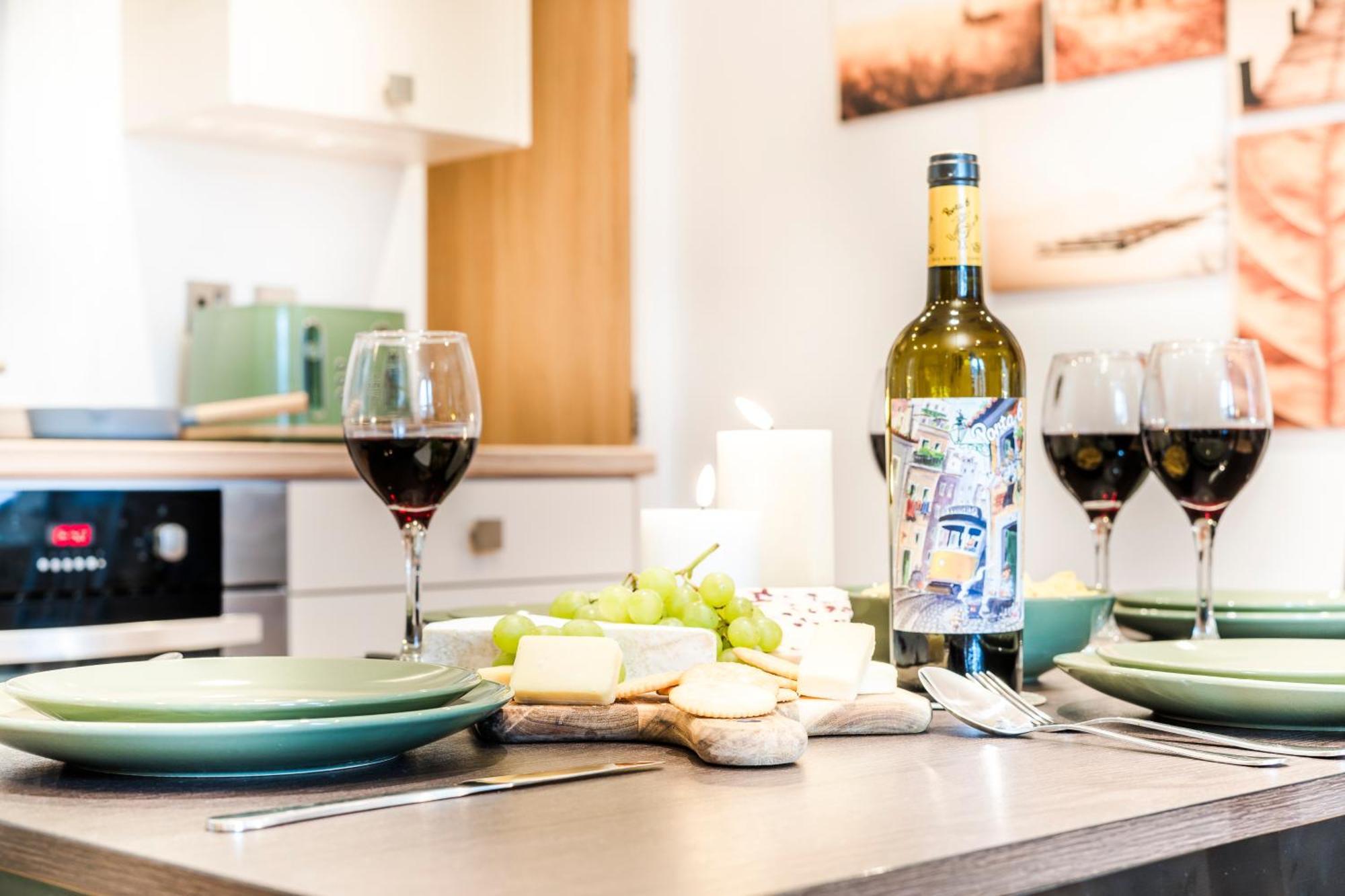 Cavern Quarters, Beautiful Two Bedroom City Centre Apartment By Garudy Serviced Apartments And Short Lets - Perfect For Longer Stays Liverpool Exteriör bild