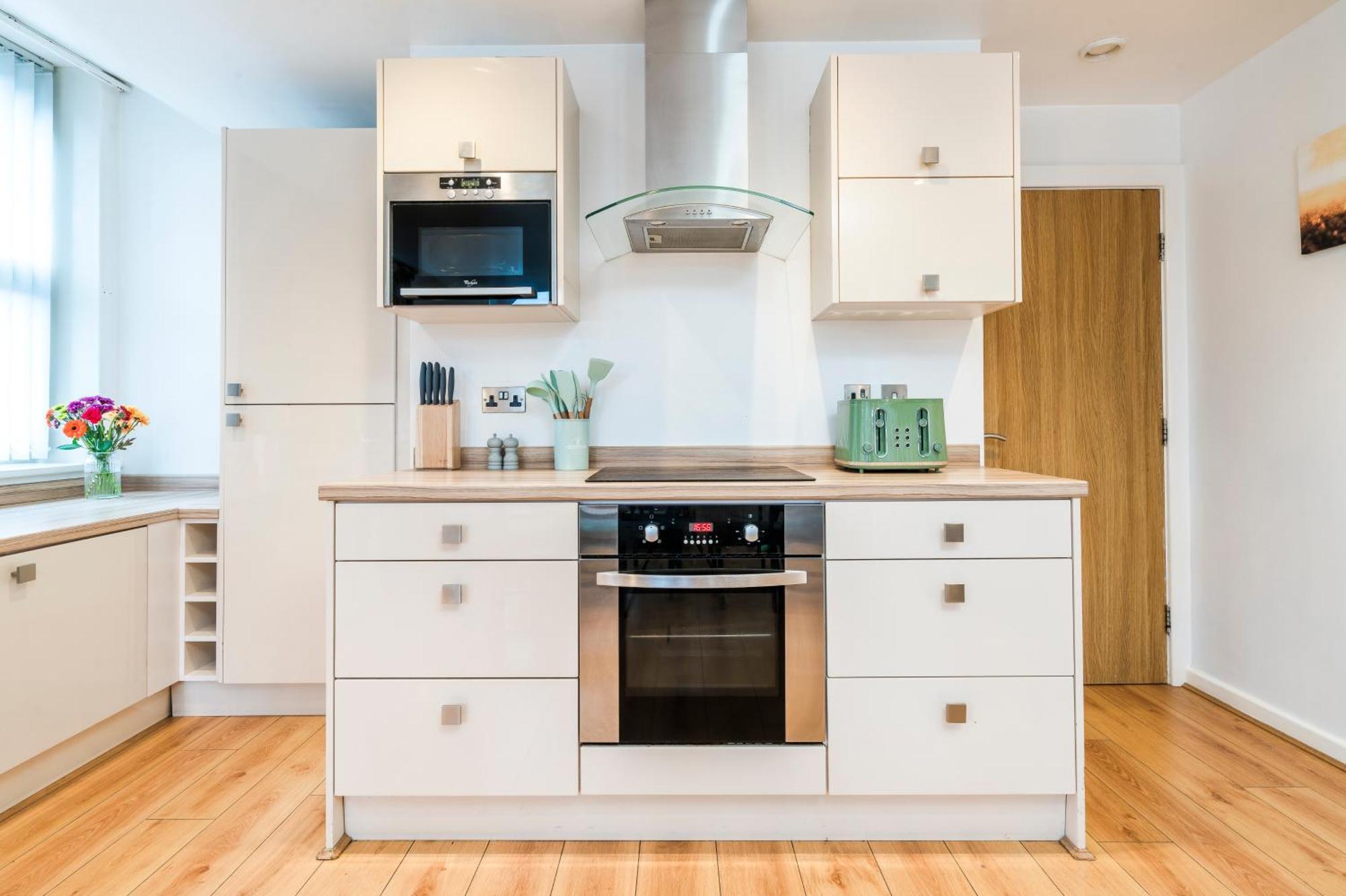 Cavern Quarters, Beautiful Two Bedroom City Centre Apartment By Garudy Serviced Apartments And Short Lets - Perfect For Longer Stays Liverpool Exteriör bild